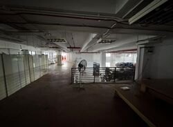 Gul Circle (D22), Warehouse #518426491